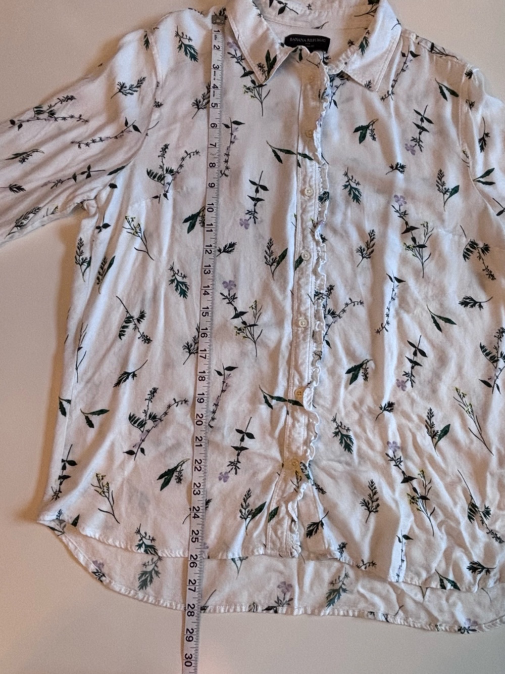 Banana Republic Floral Ruffle Front Button down blouse XL - Picture 9 of 15